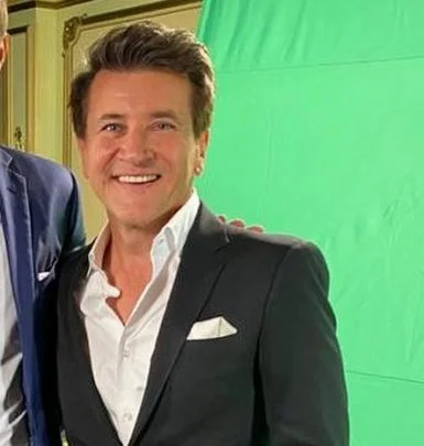 Robert Herjavec's Million-Dollar Investment Strategy: The Surprising Answer and the Future-Proof Logic Behind It